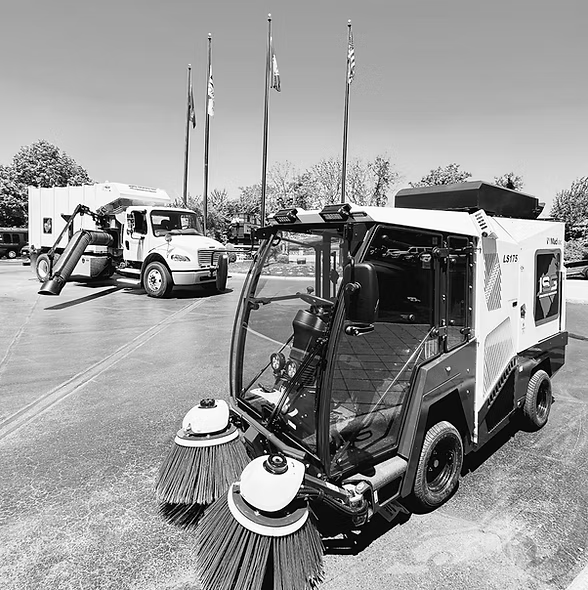 Equipment-Dealership-Used-Equipment-ISG_edited