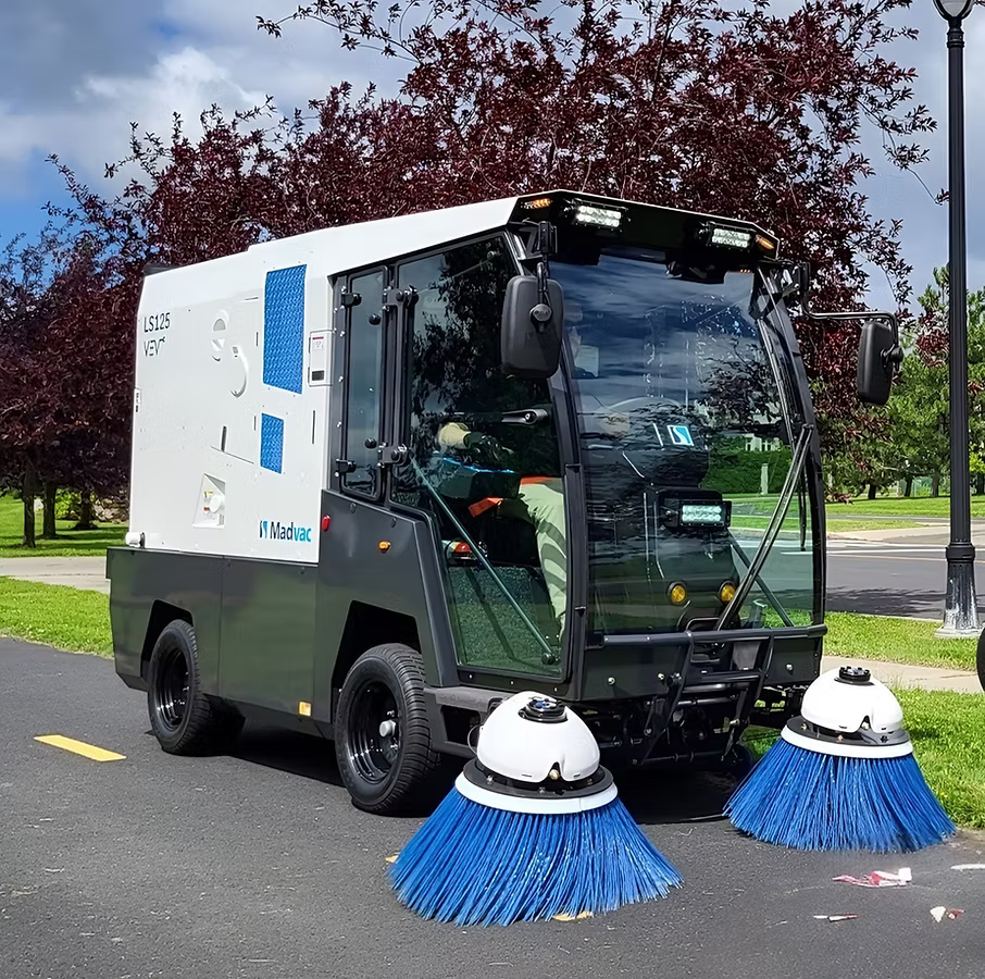 Madvac-LS125-VEV-Sweeper-Dealer (1)