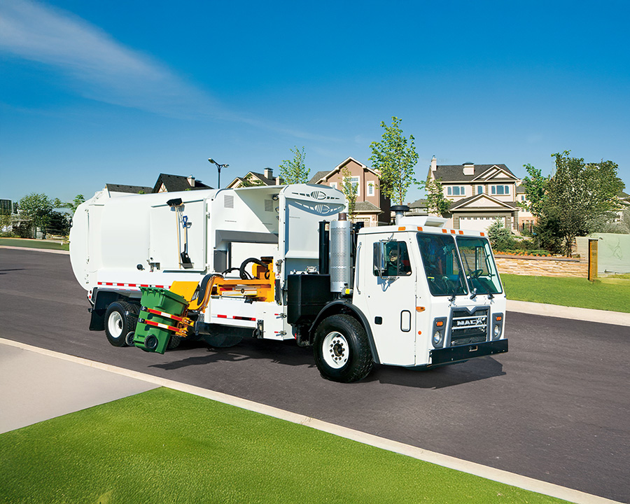 LABRIE-EXPERT-HELPING-HAND