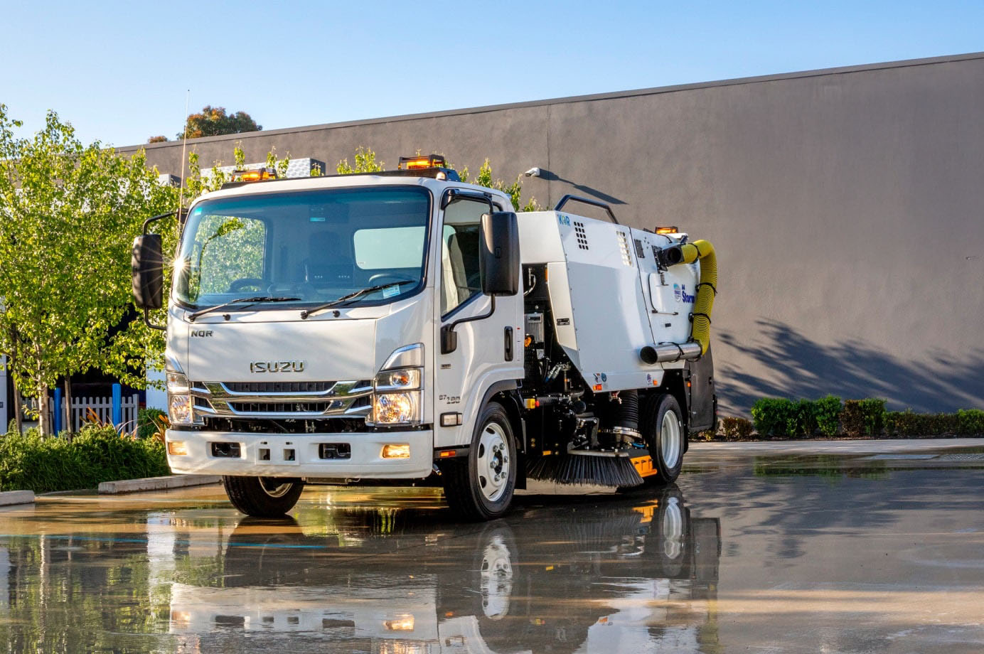 Schwarze-A4-Storm-front